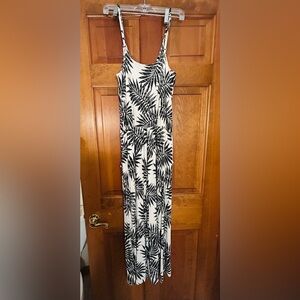 Black and White Leaf Print Jumper (Gaucho Pant)